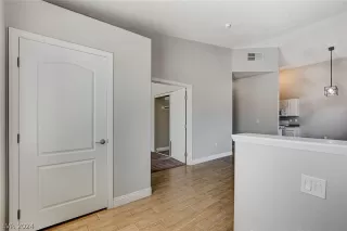 Photo #2: 2596614 Listing