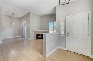 Photo #3: 2596614 Listing