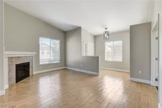 Photo #4: 2596614 Listing