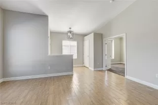 Photo #5: 2596614 Listing