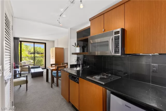 MLS: 2596618 Condo For Sale