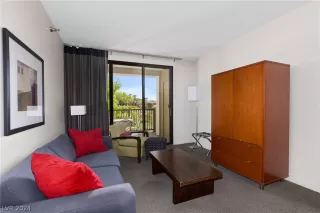 Photo #5: 2596618 Listing 