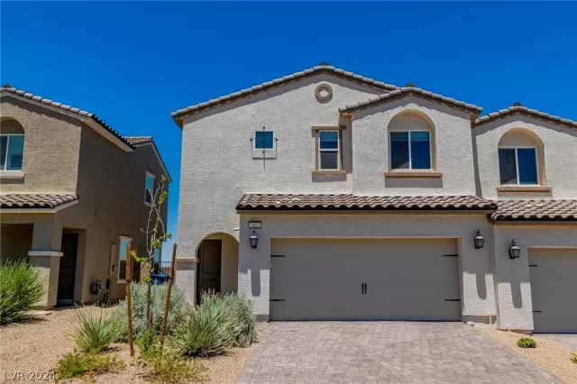 MLS: 2596629 Condo For Sale