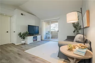 Photo #2: 2596630 Listing