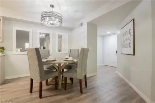 Photo #4: 2596630 Listing