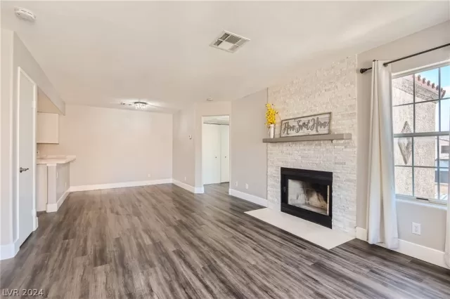 MLS: 2596638 Condo For Sale