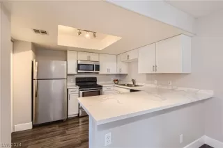 Photo #2: 2596638 Listing 