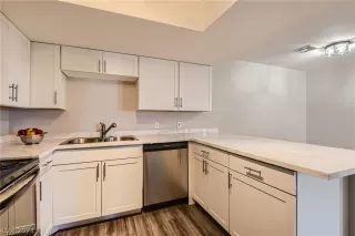 Photo #3: 2596638 Listing 