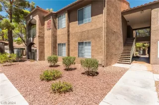 Photo #3: 2596670 Listing