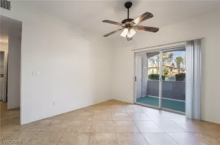 Photo #4: 2596677 Listing