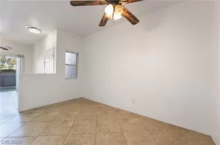 Photo #6: 2596677 Listing