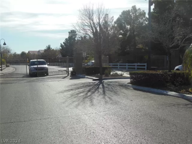 MLS: 2596678 Condo For Sale