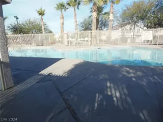 Photo #1: 2596678 Listing 