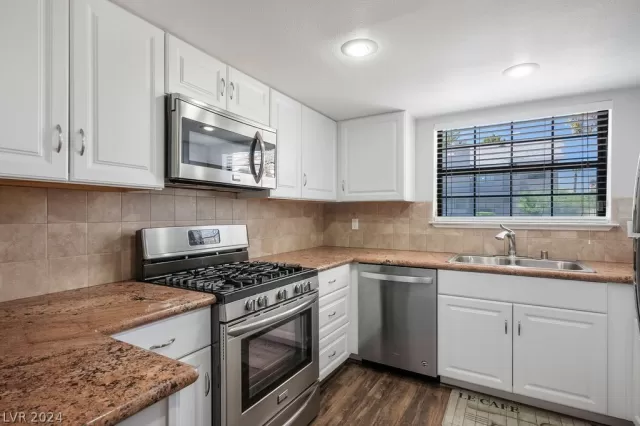 MLS: 2596711 Condo For Sale