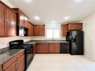 Photo #4: 2596719 Listing 