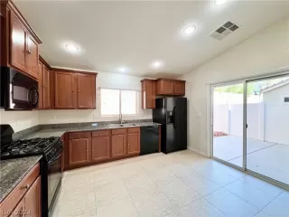 Photo #5: 2596719 Listing 