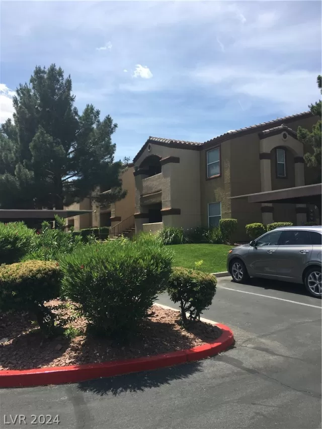 MLS: 2596729 Condo For Sale