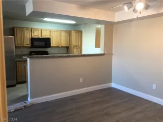 Photo #3: 2596729 Listing 