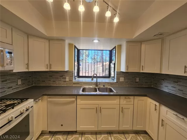 MLS: 2596767 Condo For Sale