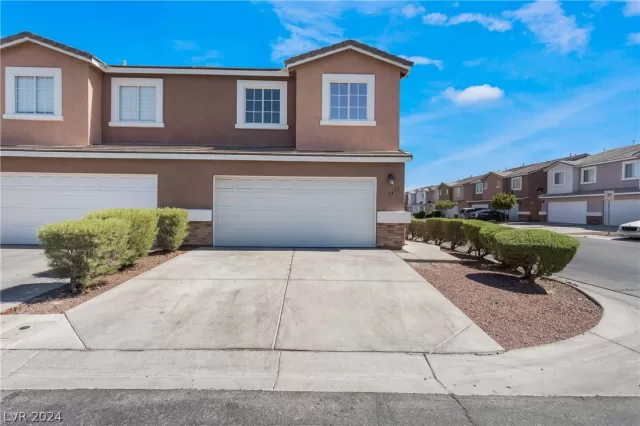 MLS: 2596844 Condo For Sale