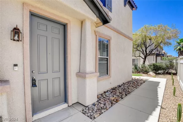 MLS: 2596858 Condo For Sale