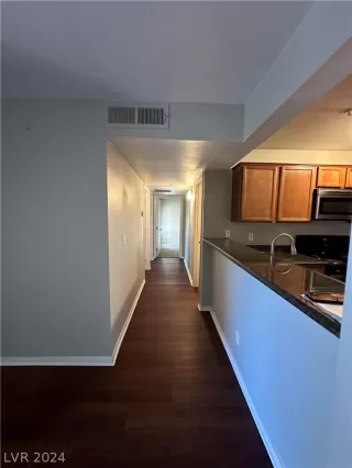 Photo #4: 2596860 Listing 