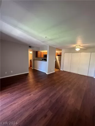 Photo #6: 2596860 Listing 