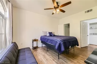 Photo #5: 2596861 Listing