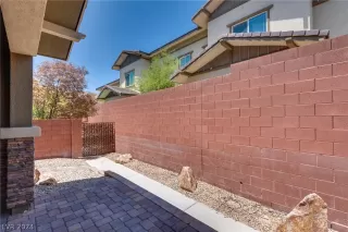 Photo #6: 2596863 Listing 