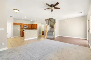 Photo #2: 2596884 Listing 