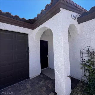 Photo #5: 2596893 Listing 