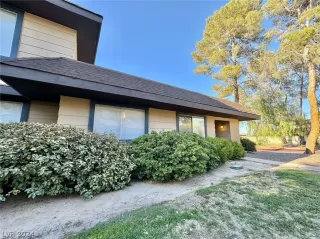 Photo #1: 2596933 Listing 