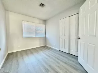 Photo #5: 2596933 Listing 