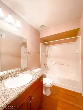 Photo #4: 2596946 Listing 
