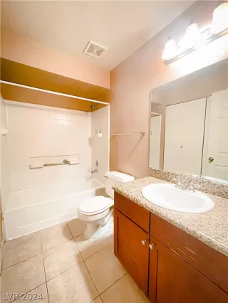 Photo #5: 2596946 Listing 