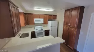 Photo #2: 2596971 Listing 