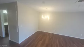 Photo #4: 2596971 Listing 