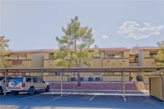 Photo #1: 2597002 Listing 