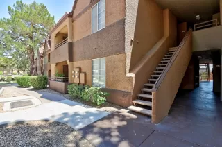 Photo #1: 2597019 Listing 