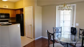 Photo #4: 2597036 Listing