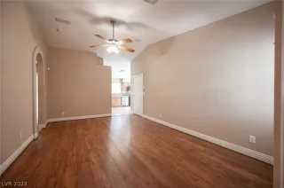 Photo #3: 2597051 Listing 