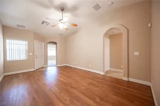 Photo #5: 2597051 Listing 