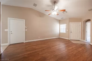 Photo #6: 2597051 Listing 