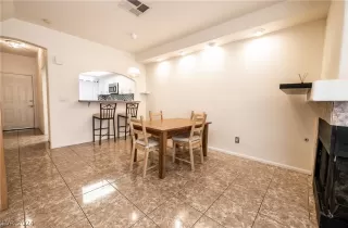 Photo #5: 2597057 Listing 