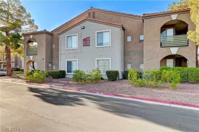 MLS: 2597080 Condo For Sale