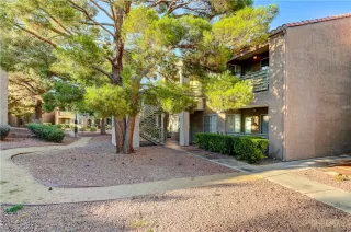 Photo #2: 2597080 Listing