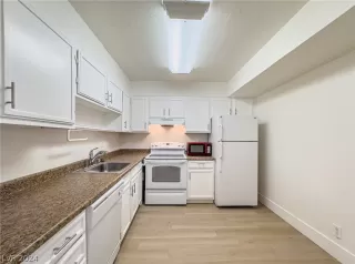 Photo #4: 2597091 Listing 