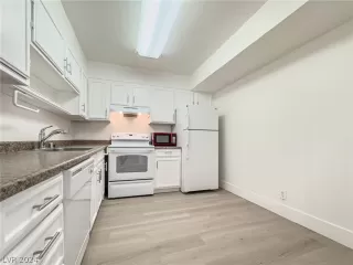 Photo #5: 2597091 Listing 