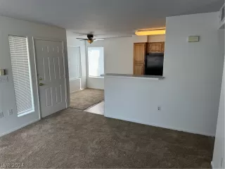 Photo #6: 2597116 Listing