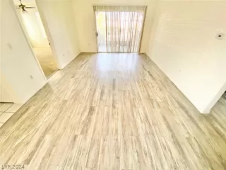 Photo #2: 2597139 Listing 